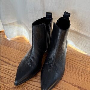 Everlane The Boss Boot in Black